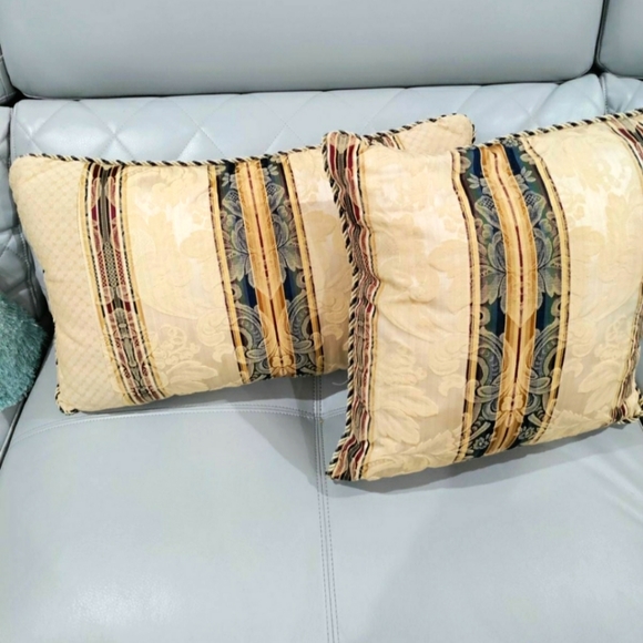 Other - Accent pillows set
